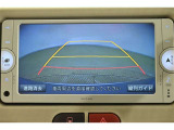 バックガイドモニターで、後方を確認しながら安心して駐車することができます。運転初心者も熟練者も必須の機能ですよ!