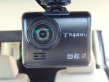 ◆【ドライブレコーダー】映像・音声などを記録する自動車用の装置です。もしもの事故の際の記録はもちろん、旅行の際の思い出としてドライブの映像を楽しむことができます。