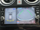 【全周囲カメラ】上が丸見え!! 駐車時に周りの様子が見えます。駐車時も安心ですよ!!