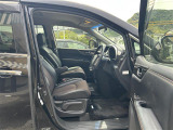 【運転席】『運転席周辺』の画像になります。写真の内容に関してご不明点、ご質問等がございましたらお気軽にじしゃロン店舗までお問い合わせください。