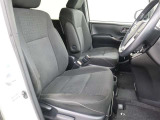 アイポイントも高く、女性の方も運転しやすいですよ!ホールド感もあり疲労を軽減させ、もちろんシートも座り心地も◎!
