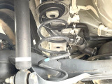 お車を安心してお乗りいただく為には、足回りの定期点検が欠かせません。サービスサポート(有償保証)では無料点検もご提供しており、安心のカーライフをお過ごしいただけるサポート体制が整っています。