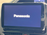 【大画面ナビ】人気の大型9インチナビを装備。存在感のある大画面はインパクト大!ナビ利用時のマップ表示は見やすく、テレビやDVDは臨場感がアップ!いつものドライブがグッと楽しくなります♪