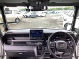 この度は、当店のお車をご覧いただきまして誠にありがとうございます。当店では全国販売・納車も行っております。県によって陸送費用は異なりますのでお気軽にお問い合わせください。