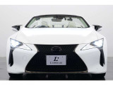 美しい車体形状はレクサスが持つ高級感を表現しております。