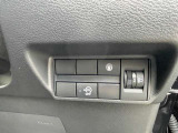 アイドリングストップは信号待ちなどの停車時にエンジンを自動的にストップさせることでガソリンの消費をセーブします