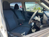 使用感の少ないきれいな運転席シートです♪
