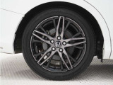 ◆純正アルミホイール装着車◆これで足元まわりも、おしゃれにきまります!