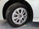 タイヤサイズ195/65R15です。