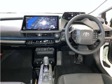すっきりとしたデザインの内装は、さすがトヨタ車の上品さを感じます。