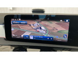 【コマンドシステム】センターのコントローラーとスイッチ類及び音声認識機能により、ナビゲーションやオーディオ&ビジュアル、車両設定等を安全に操作できます。また高精度ディスプレイを採用しています。