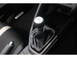 6速MTのお車です♪直感的な操作を楽しむことができます!