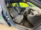 【運転席10WAYパワーシート】リクライニングからシートリフターまで、スイッチ一つで簡単にシートの微調整が可能!自分に最適なシートポジションにセットして、快適なドライブをお楽しみください。