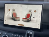 【フロントシートヒーター メーカーop価格￥45000】温度調整が可能で、0から3までの段階で温かさを調整できます。冬場などにドライバーや助手席の快適性を高めます。