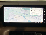 12.3インチで大型の統合型インターフェイスディスプレイ!