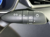 【オートライト】車外の明るさに応じて自動的にライトの点灯・消灯をしてくれます