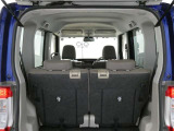 荷室もクリーニング済みなのでキャンバス地のバックや衣類も迷わず積み込めます。