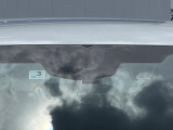 【アイサイトVer2】前方の車両等を検知し、衝突しそうな時は警報で注意を促し、ブレーキを踏む力をサポート。ブレーキを踏めなかった場合は衝突被害軽減ブレーキが作動、衝突回避をサポートします。