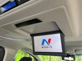 【フリップダウンモニター】大画面モニターで後席でもエンタメをお楽しみいただけます。小さなお子様にも大人気の装備です♪