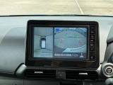 駐車時はナビゲーションでアラウンドビューモニターを見ることができ、安心して後ろを把握することが出来ます。