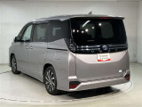 全車走行距離無制限の1年間無料保証付き!全国5000ヶ所の安心ネットワークで、遠方の方も安心!※3年先まで延長可能なロングラン保証&alpha;もご用意してます(有料)。
