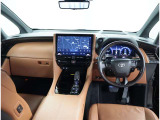 オシャレなインテリアで運転する気分も盛り上がりますよね^^
