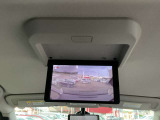【 後席モニター 】 ミニバンのマストアイテムの後席モニターで車内みんな退屈せずにドライブできます