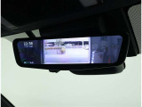 デジタルインナーミラー装備!車両後方のカメラの映像をデジタル補正で視認性を向上させてインナーミラー内に表示します♪視界を遮るものがなく、後席に同乗者がいても後方を確認しやすく安心です♪