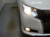LEDヘッドライトです。デザイン性がよくとても明るいので、夜間の走行や悪天候でも安心です。しかも長寿命!
