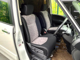 運転席シート廻りは使用感も少なく、良好な状態となっています。丁寧に使われていたことがよくわかりますね。