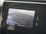 ◆リアワイドカメラシステム◆3種類の表示で後方確認をサポート♪セレクトレバーを「R」の位置に入れるとカメラ画像に切り替え。ノーマルビューでは従来のリアカメラと同様の標準的なビューで表示します!