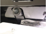 バックカメラが付いているので後方確認が非常にしやすいです。今や運転初心者も熟練者も必須装備!ついていて損はないですね♪