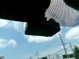 もし事故に遭遇してしまったら、あおり運転の被害にあったら・・不安ですよね、そこで運転中の映像と音を記録するドライブレコーダーです!万が一の備えに☆勿論、ドライブの思い出にも大活躍♪