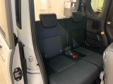 余裕のある運転席ですので、快適なドライブをお楽しみいただけます。