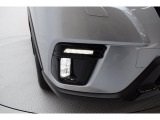 日中でも点灯しフロントビューにもアクセントとなっているLEDデイライナー。不要な際は車内よりスイッチにて消灯できます。