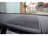 harman/kardonプレミアムサウンド・オーディオシステムにより600Wの出力を持つ13個のスピーカーを搭載 エアベンチレーテッド・サブウーファーによる温かみのあるサウンドが車内を包みます!
