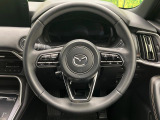 【純正革巻きステアリング】上質な革を使用することで、手にしっかり馴染みとても運転しやすいハンドルです♪