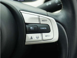 ◆アダプティブクルーズコントロール◆予め設定した車速内でクルマが自動的に加減速。前走車との適切な車間距離を維持しながら追従走行します。【LKAS】車線維持支援システムでステアリング操作を支援。