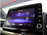お車選びをお楽しみ頂けるよう、在庫車の展示スペースを十分に確保しております。