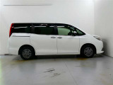 この度は、当社の展示車をご覧いただきまして、誠に有難うございます。自信をもってお勧めできる車となりますので、ごゆっくりご覧頂きたいと思います。
