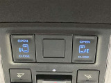 両側電動スライドドア