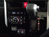 電動パーキングブレーキ・ブレーキホールドを装備してます。ホールド機能は信号待ちが多い一般道で疲労軽減になり、大好評です!