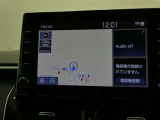 ディスプレイオーディオ搭載 ナビとしての機能はもちろん、お手持ちのスマホと連携しスマホ内の音楽を聴いたり、メッセージの受信等色々な事が出来ます