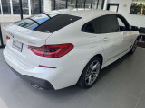 【ご納車後について】遠方のお客様はお住まいのエリアのBMWサービス工場にてメンテナンスを受けて頂けます。現地BMWへのお取次ぎなどもさせて頂きますのでご安心下さい。