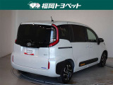 色は人気のプラチナホワイトパールマイカです。