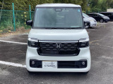 この度は、当店のお車をご覧いただきまして誠にありがとうございます。当店では全国販売・納車も行っております。県によって陸送費用は異なりますのでお気軽にお問い合わせください。
