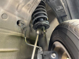 お車を安心してお乗りいただく為には、足回りの定期点検が欠かせません。サービスサポート(有償保証)では無料点検もご提供しており、安心のカーライフをお過ごしいただけるサポート体制が整っています。