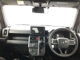 見通しのよいすっきりとした視界で、誰でも運転しやすいです。運転のしやすさは疲れにくさにも繋がりますよ♪