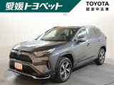 「中古車ハイブリッド保証」付き。ハイブリッド機構を無償で保証します。保証期間は、初度登録年月から10年目まで、またはロングラン保証が終わってから3年間。ただし累計走行距離が20万km以内です。