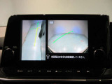 サイドブラインドカメラです。左前方を映します。巻き込みの確認ができますよ